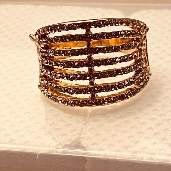 Gold Mix Pave & Pearls Ring Set Size 9 - Picture 11 of 12